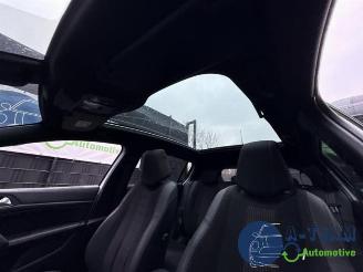 Peugeot 308 308 (L3/L8/LB/LH/LP), Hatchback 5-drs, 2013 / 2021 1.2 12V e-THP PureTech 130 picture 18