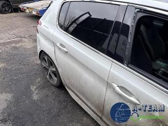 Peugeot 308 308 (L3/L8/LB/LH/LP), Hatchback 5-drs, 2013 / 2021 1.2 12V e-THP PureTech 130 picture 26