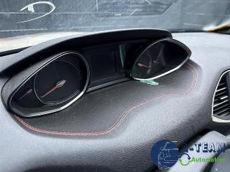 Peugeot 308 308 (L3/L8/LB/LH/LP), Hatchback 5-drs, 2013 / 2021 1.2 12V e-THP PureTech 130 picture 14