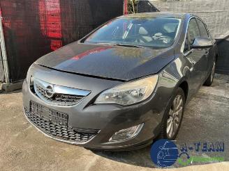 Opel Astra Astra J (PC6/PD6/PE6/PF6), Hatchback 5-drs, 2009 / 2015 1.4 Turbo 16V picture 2