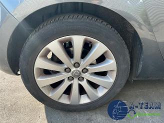 Opel Astra Astra J (PC6/PD6/PE6/PF6), Hatchback 5-drs, 2009 / 2015 1.4 Turbo 16V picture 25