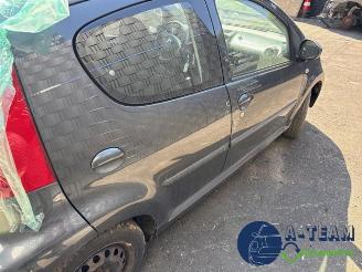 Peugeot 107 107, Hatchback, 2005 / 2014 1.0 12V picture 29