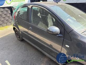 Peugeot 107 107, Hatchback, 2005 / 2014 1.0 12V picture 25