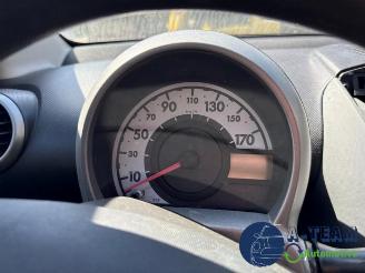 Peugeot 107 107, Hatchback, 2005 / 2014 1.0 12V picture 17