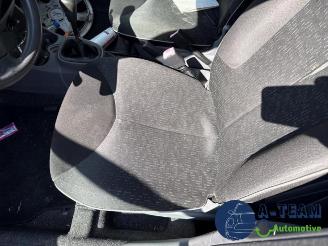 Peugeot 107 107, Hatchback, 2005 / 2014 1.0 12V picture 12