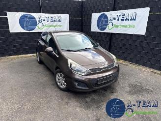 Vrakbiler auto Kia Rio Rio III (UB), Hatchback, 2011 / 2017 1.2 CVVT 16V 2012/9