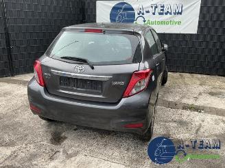 demontáž osobní automobily Toyota Yaris Yaris III (P13), Hatchback, 2010 / 2020 1.0 12V VVT-i 2012/5