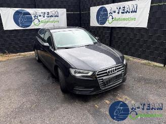 Vrakbiler auto Audi A3 A3 Sportback (8VA/8VF), Hatchback 5-drs, 2012 / 2020 2.0 TDI 16V 2013/5
