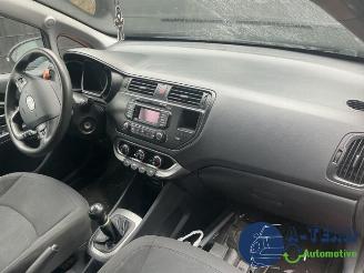 Kia Rio Rio III (UB), Hatchback, 2011 / 2017 1.2 CVVT 16V picture 10
