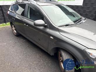 Kia Cee d Cee'd Sporty Wagon (EDF), Combi, 2007 / 2012 1.4 16V picture 10