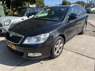 Damaged car Skoda Octavia 1.6tdi combi 2012/3
