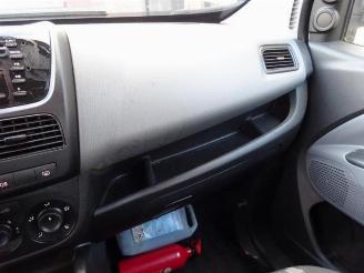 Opel Combo  picture 16