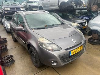 Vrakbiler auto Renault Clio Estate 1.2 i 2009/10