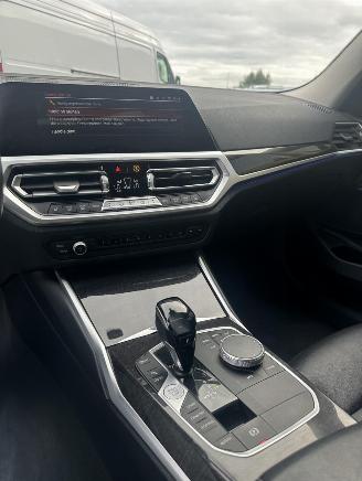 BMW 3-serie 320i xDrive High Executive picture 16