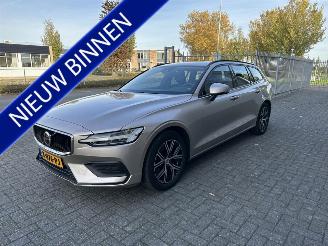 Volvo V-60 2.0 B3 Essential Edition 2024/1