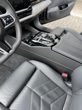 BMW 5-serie Touring 530e M Sport Edition picture 17