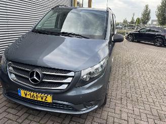 krockskadad bil bedrijf Mercedes Vito 114 CDI Lang 2019/2