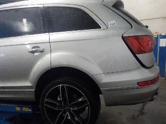 Audi Q7 Q7 (4L) SUV 3.0 TDI V6 24V (CRCA) [180kW]  (05-2011/08-2015) picture 4