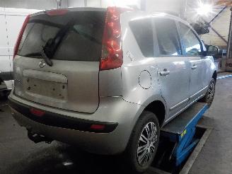 Nissan Note Note (E11) MPV 1.6 16V (HR16DE) [81kW]  (03-2006/06-2012) picture 3