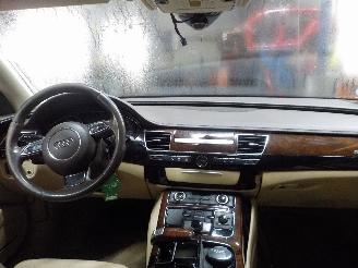 Audi A8 A8 (D4) Sedan 4.2 TDI V8 32V Quattro (CDSB) [258kW]  (11-2009/04-2014)= picture 5