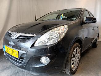 damaged passenger cars Hyundai I-20 i20 Hatchback 1.2i 16V (G4LA) [57kW]  (09-2008/12-2012) 2011/6