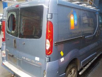 Opel Vivaro Vivaro Van 2.5 CDTI 16V (G9U-630) [107kW]  (08-2006/07-2014) picture 3