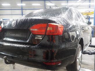 Volkswagen Jetta Jetta IV (162/16A) Sedan 1.6 TDI 16V (CAYC(Euro 5)) [77kW]  (04-2010/0=
7-2015) picture 4