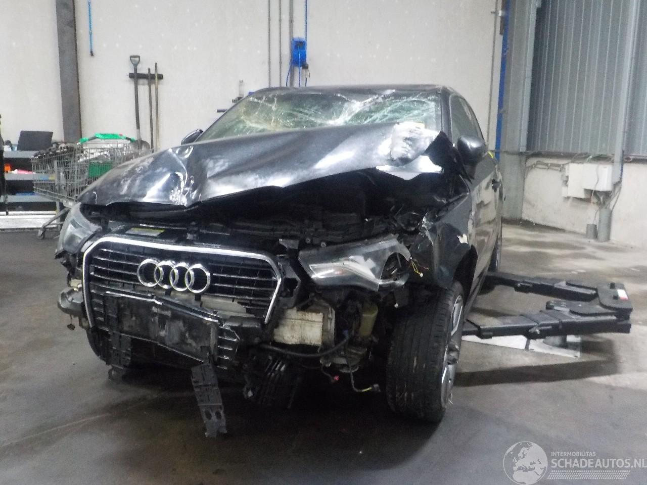 Audi A1 A1 (8X1/8XK) Hatchback 3-drs 1.2 TFSI (CBZA) [63kW]  (05-2010/04-2015)=