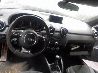 Audi A1 A1 (8X1/8XK) Hatchback 3-drs 1.2 TFSI (CBZA) [63kW]  (05-2010/04-2015)= picture 5