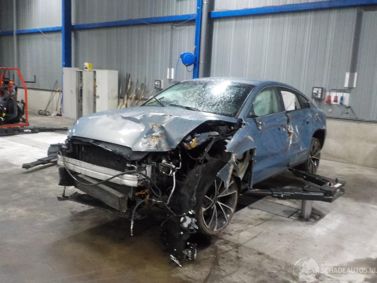 Audi A5 A5 Sportback (8TA) Liftback 2.0 TFSI 16V (CDNB(Euro 5)) [132kW]  (09-2=
009/06-2014)