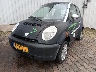 Unfallwagen Think 944 City Hatchback 3-drs electric (958617) [28kW]  (09-2010/06-2011) 2010/3