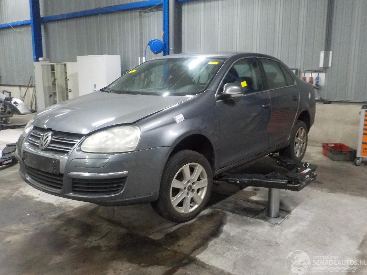 Volkswagen Jetta Jetta III (1K2) Sedan 2.0 FSI 16V (BVY(Euro 4)) [110kW]  (08-2005/10-2=
010)