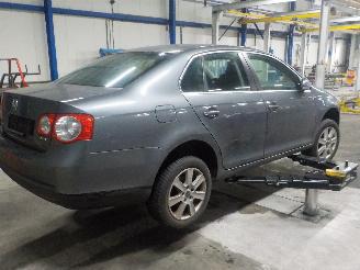 Volkswagen Jetta Jetta III (1K2) Sedan 2.0 FSI 16V (BVY(Euro 4)) [110kW]  (08-2005/10-2=
010) picture 3