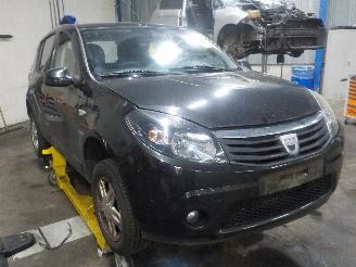 Dacia Sandero Sandero I (BS) Hatchback 1.2 16V (D4F-732(D4F-F7)) [55kW]  (11-2008/12=
-2012) picture 2