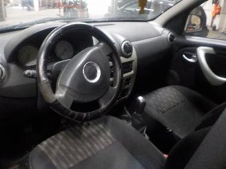 Dacia Sandero Sandero I (BS) Hatchback 1.2 16V (D4F-732(D4F-F7)) [55kW]  (11-2008/12=
-2012) picture 5