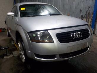 Audi TT TT (8N3) Coupé 1.8 20V Turbo (AJQ) [132kW]  (10-1998/10-2006) picture 2