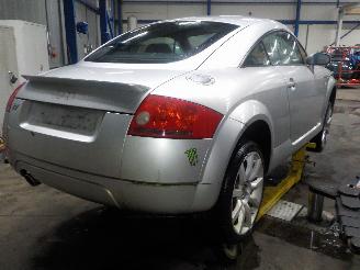 Audi TT TT (8N3) Coupé 1.8 20V Turbo (AJQ) [132kW]  (10-1998/10-2006) picture 3