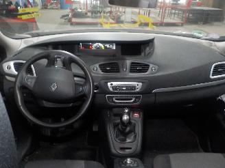 Renault Scenic Scénic III (JZ) MPV 1.2 16V TCe 115 Energy (H5F-400(H5F-A4)) [85kW] =
 (04-2012/09-2016) picture 5