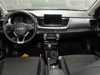 Kia Stonic Stonic (YB) SUV 1.0i T-GDi 12V Eco-Dynamics+ (G3LF) [74kW]  (01-2021/.=
=2E.) picture 5