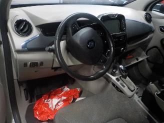 Renault Zoé Zoé (AG) Hatchback 5-drs 46kW (5AM-450(5AM-B4)) [46kW]  (06-2012/...=
) picture 5