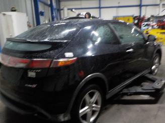 Honda Civic Civic (FK/FN) Hatchback 2.2 i-CTDi 16V (N22A2(Euro 4)) [103kW]  (09-20=
05/01-2012) picture 3