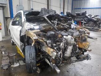 Mercedes A-klasse A (W176) Hatchback 1.6 A-180 16V (M270.910) [90kW]  (09-2012/05-2018) picture 2