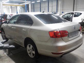 Volkswagen Jetta Jetta IV (162/16A) Sedan 1.6 TDI 16V (CAYC) [77kW]  (02-2011/...) picture 4