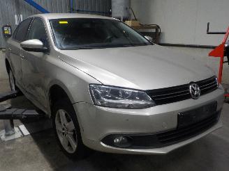 Volkswagen Jetta Jetta IV (162/16A) Sedan 1.6 TDI 16V (CAYC) [77kW]  (02-2011/...) picture 2
