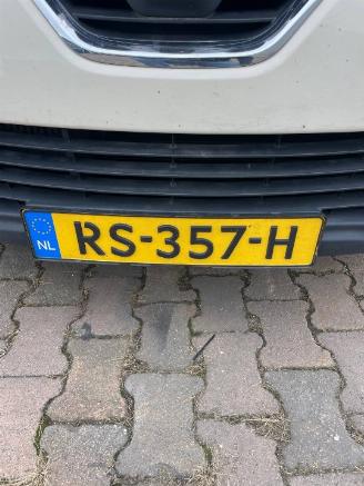 Tweedehands auto Renault Captur Captur (2R) SUV 0.9 Energy TCE 12V (H4B-400(H4B-A4)) [66kW]  (06-2013/=
=2E..) 1980