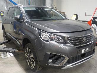 Peugeot 5008 5008 II (M4/MC/MJ/MR) MPV 1.2 12V e-THP PureTech 130 (EB2ADTS(HNS)) [9=
6kW]  (12-2016/12-2024) picture 2