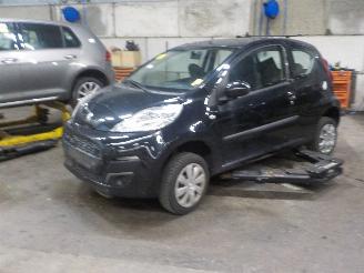 demontáž osobní automobily Peugeot 107 107 Hatchback 1.0 12V (384F(1KR)) [50kW]  (06-2005/05-2014) 2012