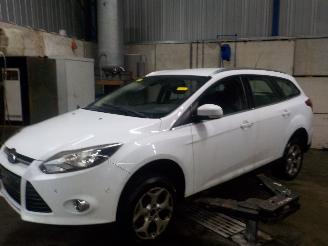 demontáž osobní automobily Ford Focus Focus 3 Wagon Combi 1.6 TDCi ECOnetic (NGDB) [77kW]  (05-2012/05-2018)= 2012