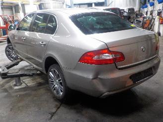 Skoda Superb Superb (3TAA) Hatchback 1.4 TSI 16V (CAXC) [92kW]  (07-2008/05-2015) picture 4