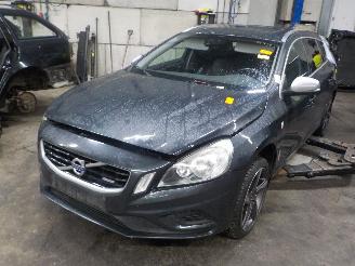 Sloopauto Volvo V-60 V60 I (FW/GW) 2.0 D3 20V (D5204T3) [120kW]  (07-2010/12-2014) 2011